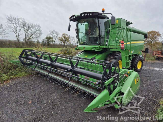 John Deere W540 Combine