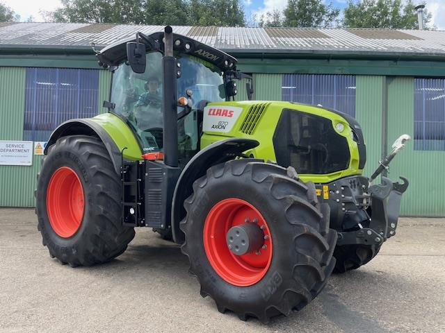 CLAAS AXION 870