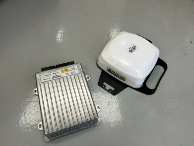 CNH LEVEL 3 AG392 RECEIVER AND NAV 3 CONTROLLER KIT