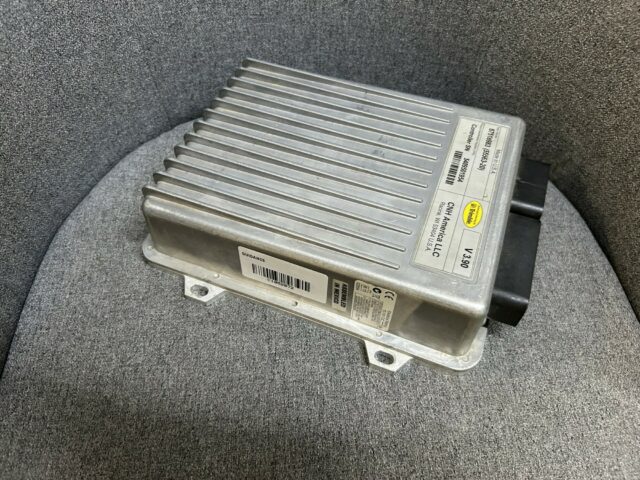 CNH LEVEL 3 AG372 RECEIVER WITH AG715 RTK RADIO AND NAV 2 CONTROLLER KIT