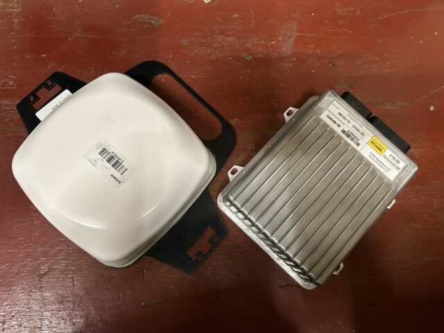 CNH LEVEL 3 AG392 RECEIVER AND NAV 3 CONTROLLER KIT