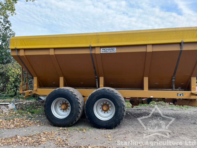 Richard Western FR16 Chaser Bin