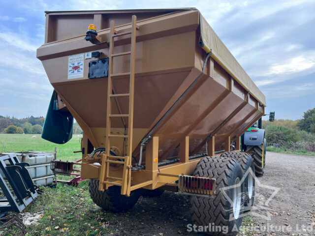 Richard Western FR16 Chaser Bin