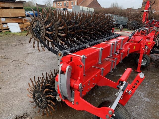 USED Pottinger Rotocare V12400 For Sale