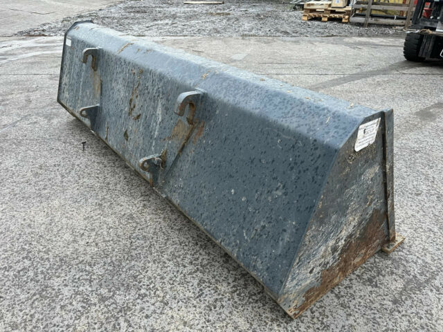 A-Z 7’6″ Bucket For Sale