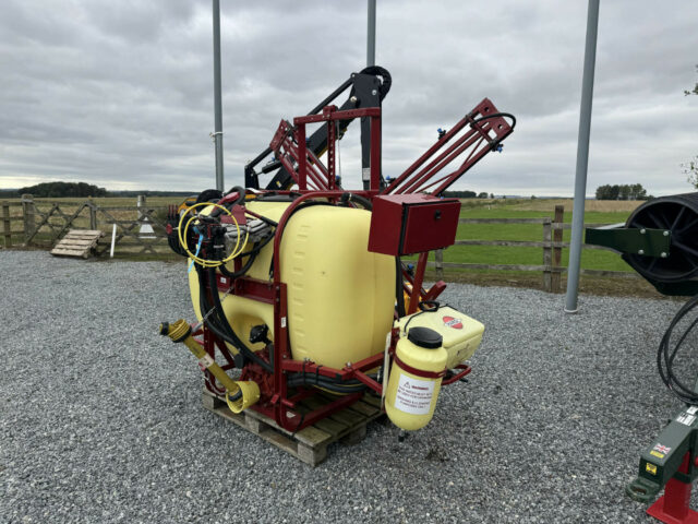 NEW Hardi NK800 12 Metre Mounted Sprayer For Sale