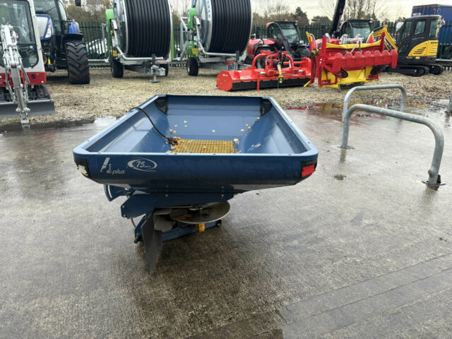 KRM L1 Fertiliser Spreader For Sale