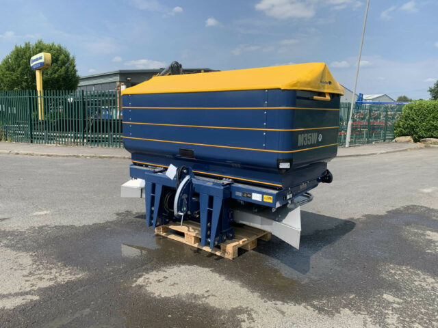 NEW KRM M35W Fertiliser Spreader For Sale