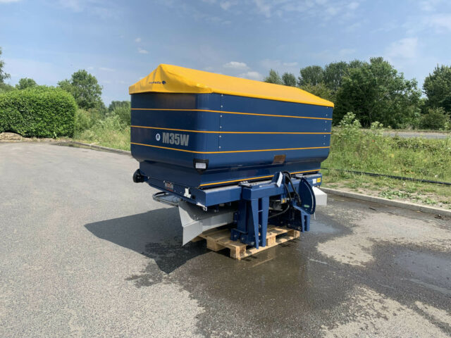 NEW KRM M35W Fertiliser Spreader For Sale