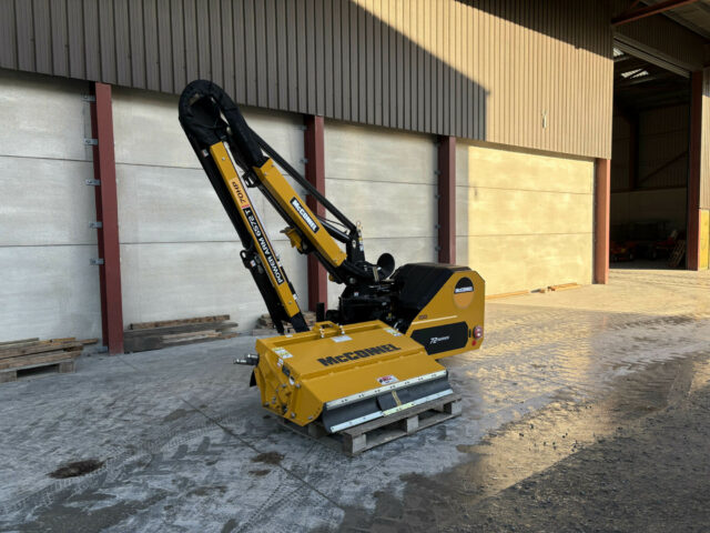 NEW McConnel PA6570T Hedgecutter For Sale