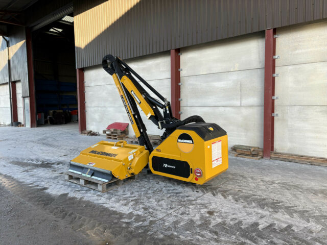 NEW McConnel PA6570T Hedgecutter For Sale