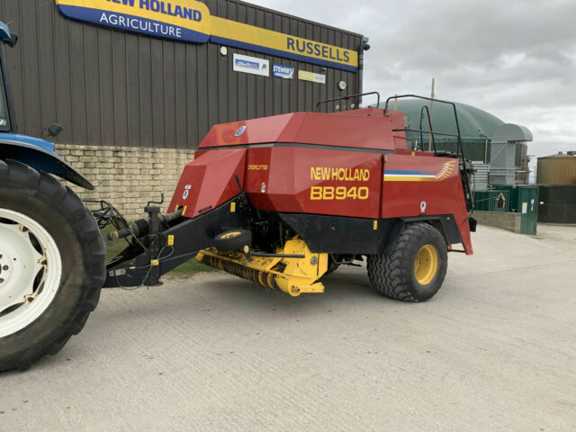 USED New Holland BB940 Square Baler For Sale