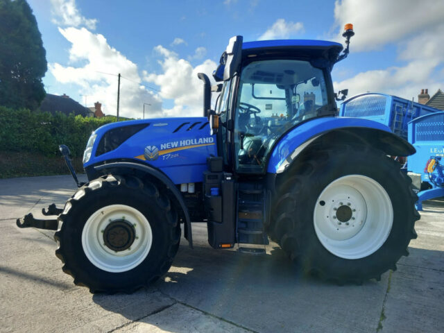 New Holland T7.225 Tractor For Sale