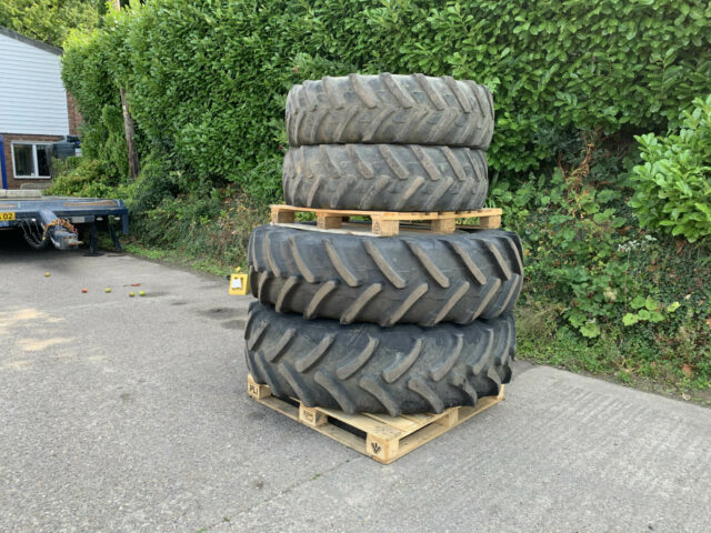 Full Set of Wheels & Tyres to Suit T6.160 For Sale