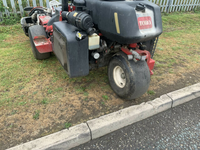 USED Toro Greensmaster Triflex 3400 For Sale