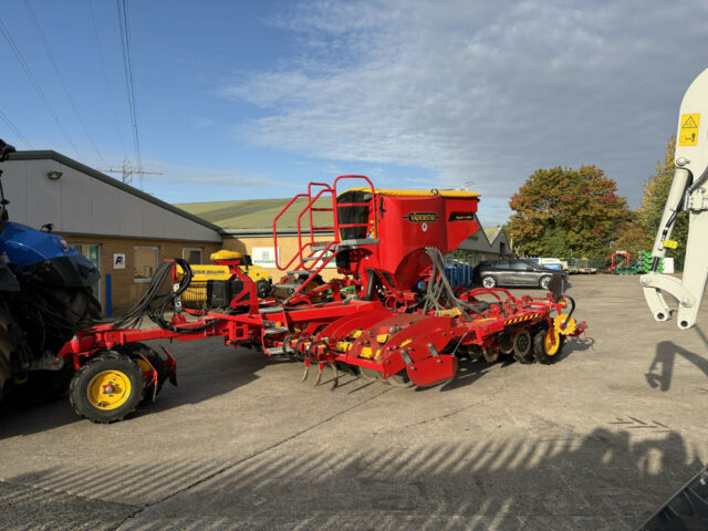 EX DEMO Vaderstad Rapid A 400S Drill For Sale