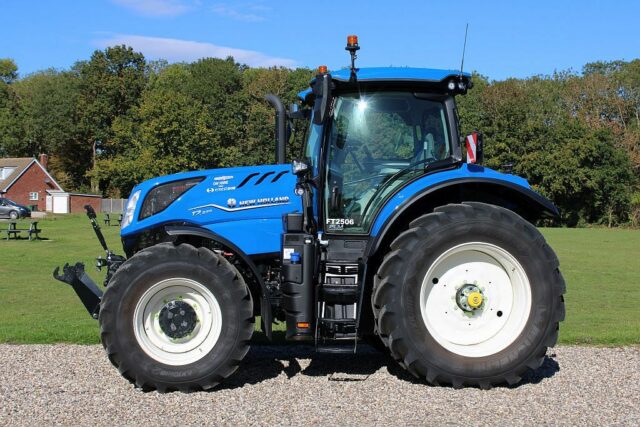New Holland T7.270AC PLMI