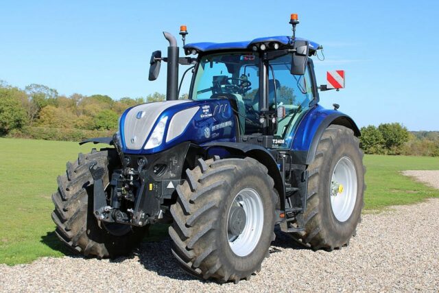 New Holland T7.300AC PLMI