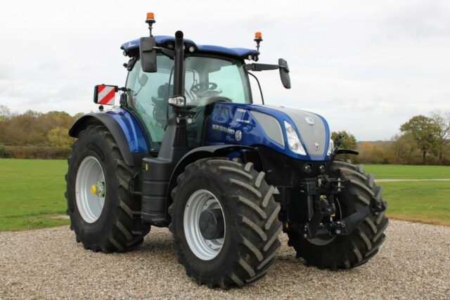 New Holland T7.270AC
