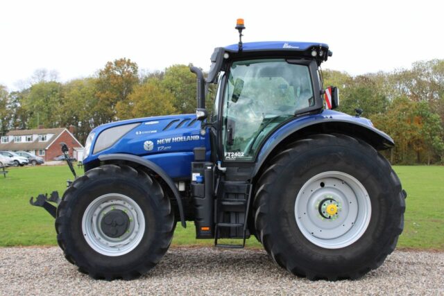 New Holland T7.270AC