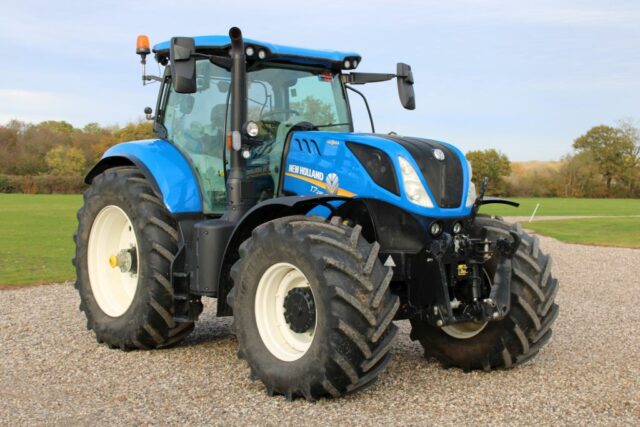 New Holland T7.245AC