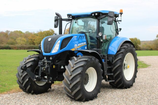 New Holland T7.260AC