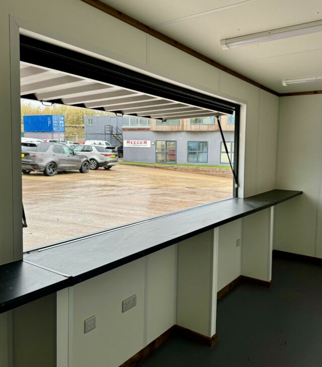 20′ x 08′ High Cube Shipping Container