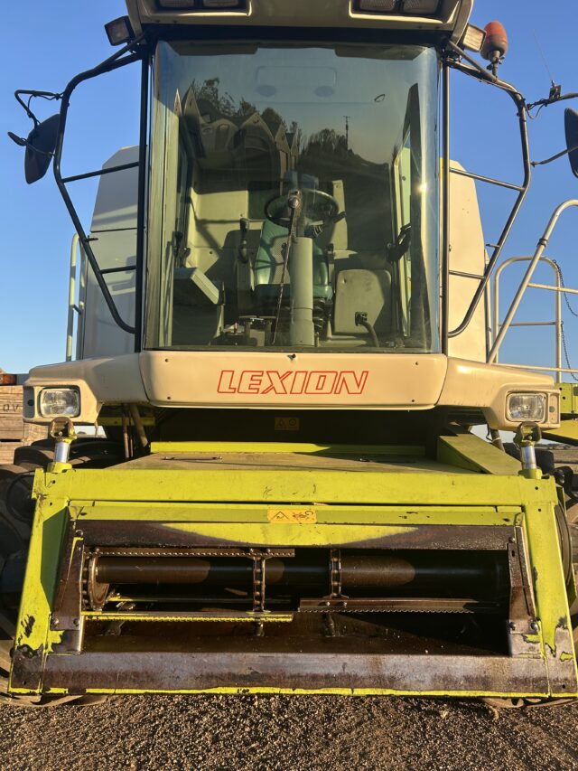 Claas Lexion 450 Combine Harvester