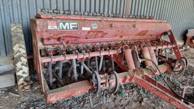 Massey Ferguson Drill  MF30
