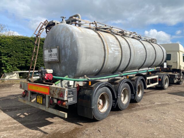ARTIC LORRY TANKER STAINLESS 25000 LITST