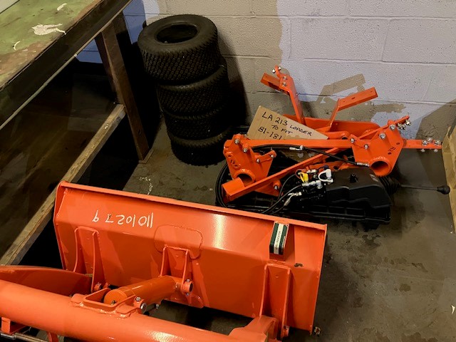 KUBOTA LA213 LOADER (2022)