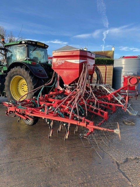 Kverneland 6 metre Tineseeder