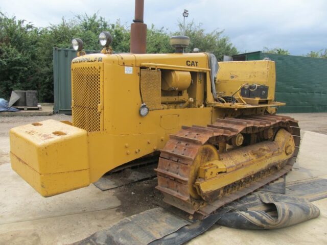 Caterpillar D5B VHP Ag Crawler Breaking