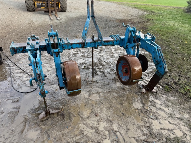 Ransomes C-83-B 2 leg flat lift