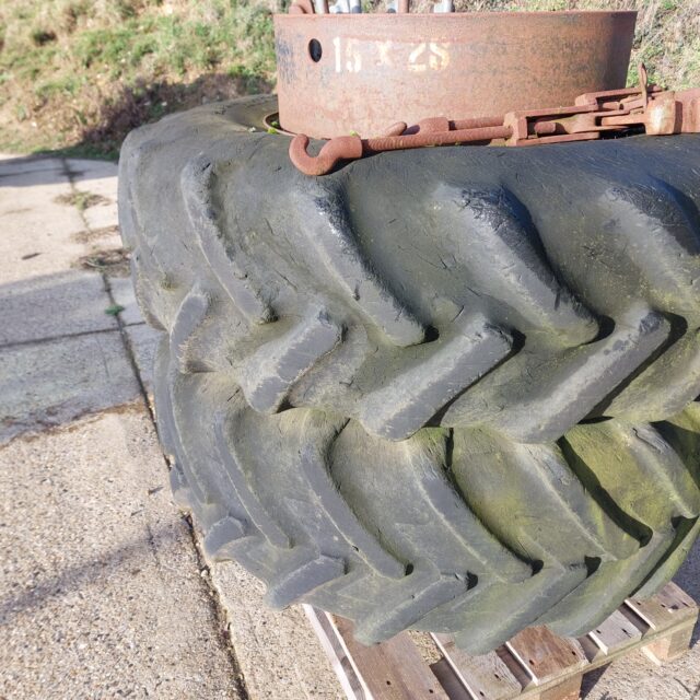 One pair Stocks Duals 16.9 R 28