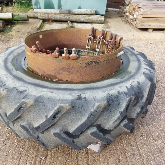 One pair Stocks Duals 18.4 R 38