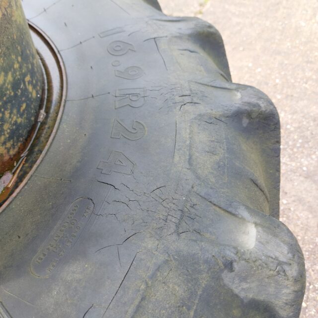 One pair Stocks Duals 16.9 R 24