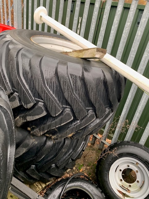 I3000016 4 X ALLIANCE 700/50-22.5 WHEELS