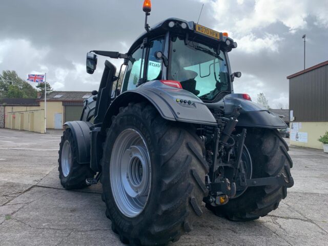 TB003688 VALTRA T174EV TRACTOR & LOADER
