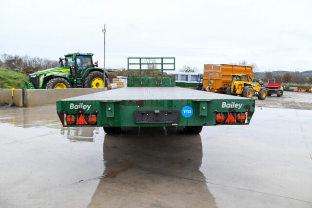 2022 32ft Flatbed Bailey Trailer