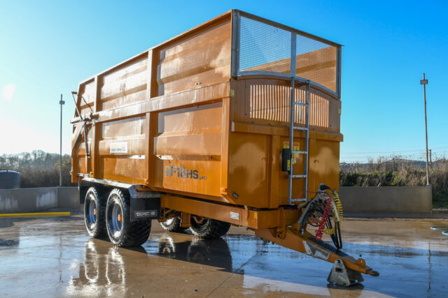 2023 SF18HS Silage Trailer