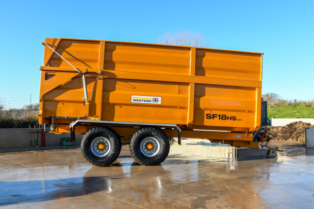 2023 SF18HS Silage Trailer