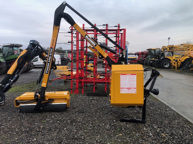 2M041114 MCCONNEL PA5755 HEDGECUTTER