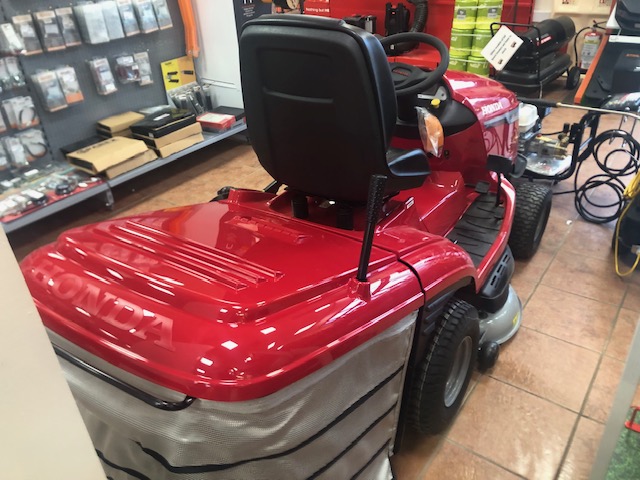 DM000240 HONDA HF2417 HBE RIDE ON MOWER