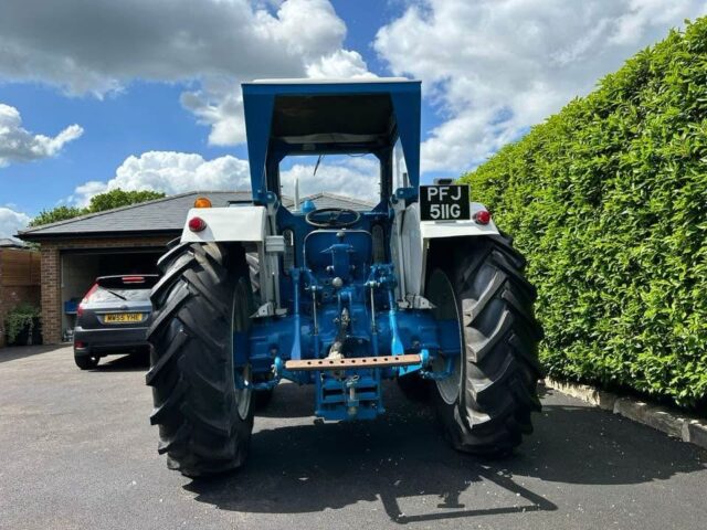1972 Ford County Super Six 1124