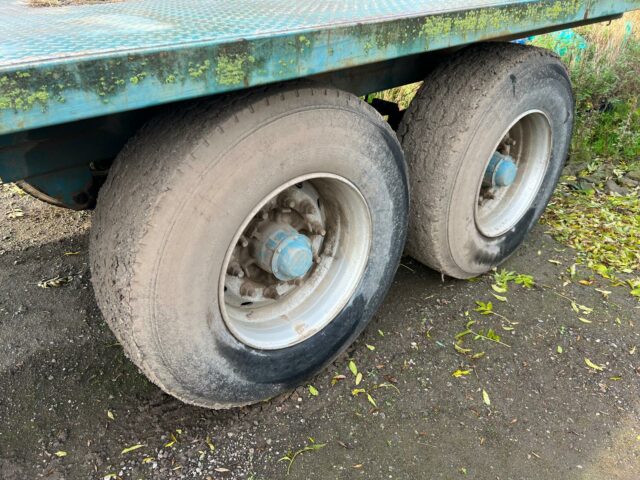 T238853B ARMSTRONG & HOLMES 12T TRAILER