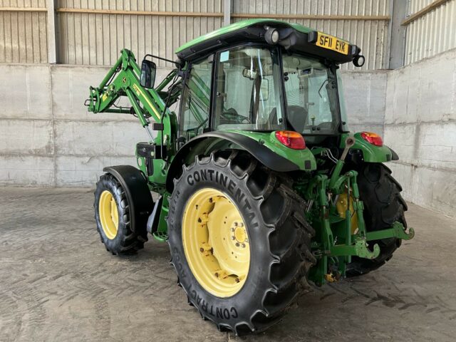JOHN DEERE 5070M