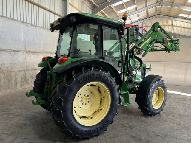 JOHN DEERE 5070M