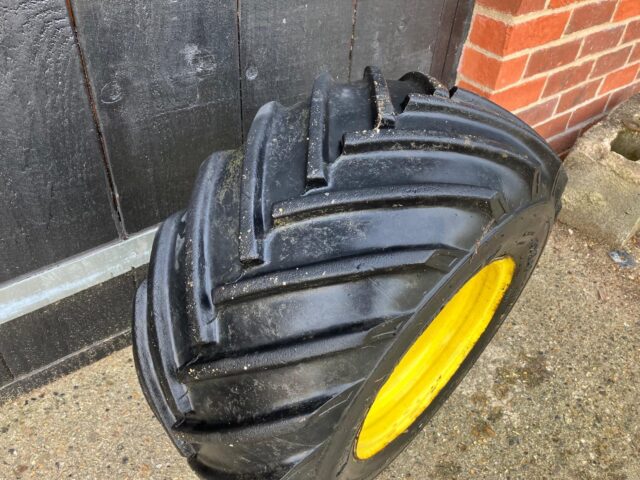 Alliance flat bar LGP tyres