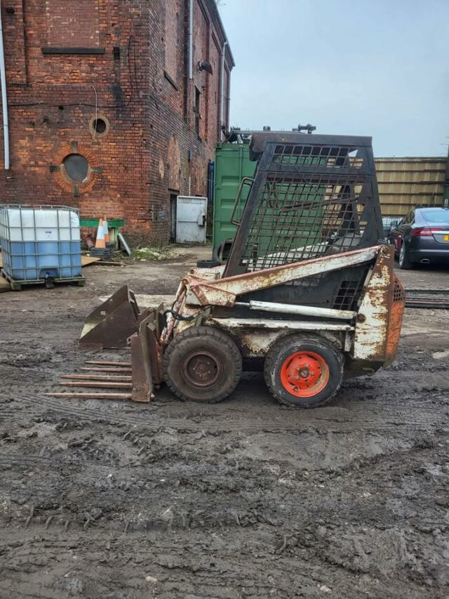 BOBCAT SKID STEER 545